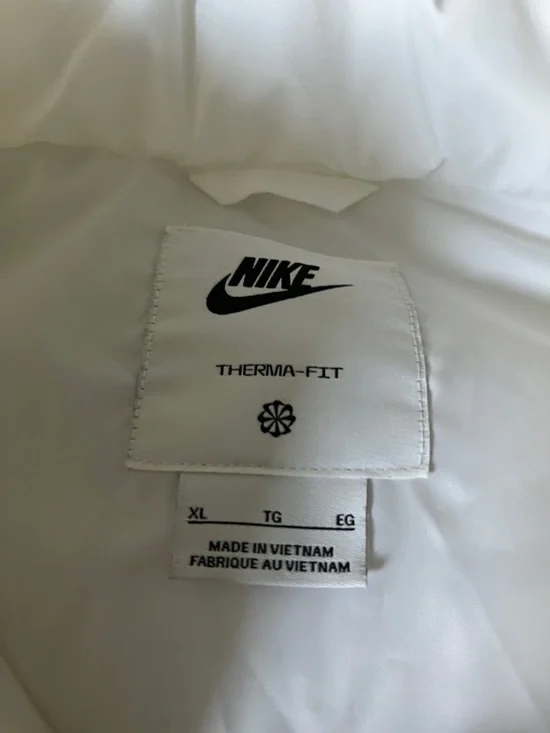 Nike White Puffer Vest with Black Swoosh Logo - Picture 5 of 6
